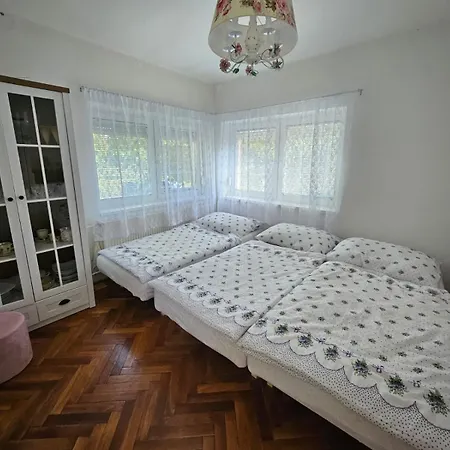 Lara Ubytovanie Štúrovo